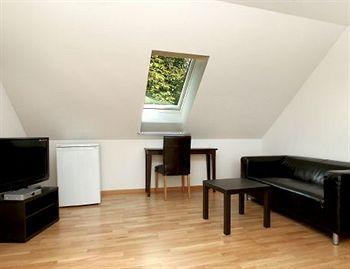 Swiss Star Guesthouse District 4 - Contactless Self Check-In Zurich Extérieur photo