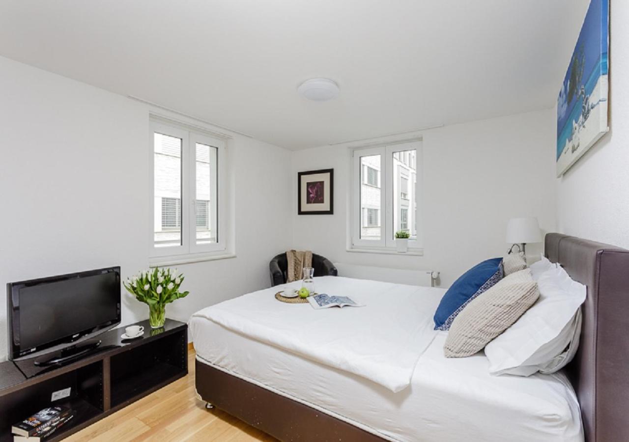 Swiss Star Guesthouse District 4 - Contactless Self Check-In Zurich Extérieur photo
